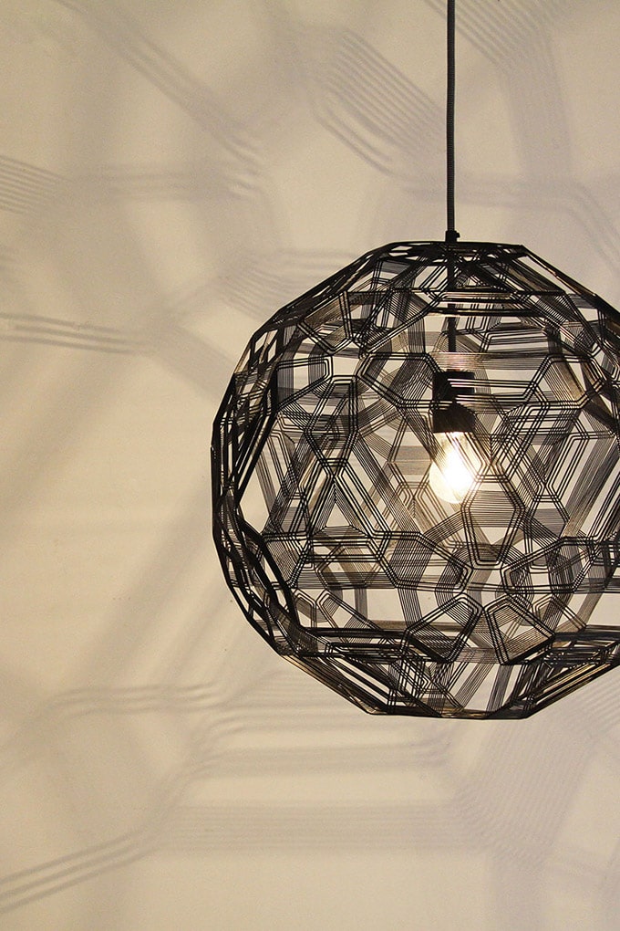 夏に最適なワイヤー照明