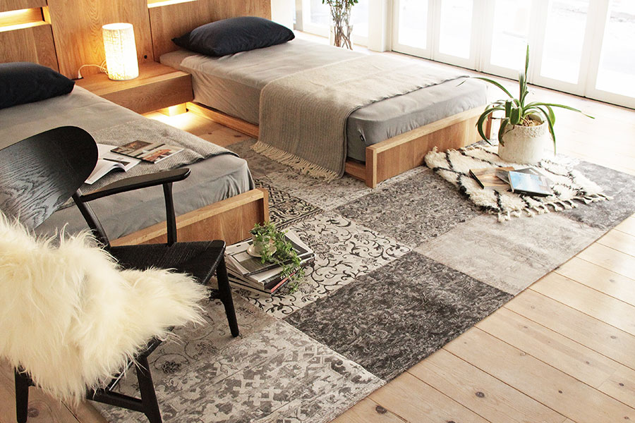 無垢材ベッドフレーム