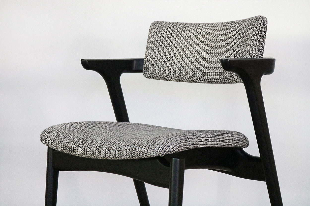 ブラックチェア