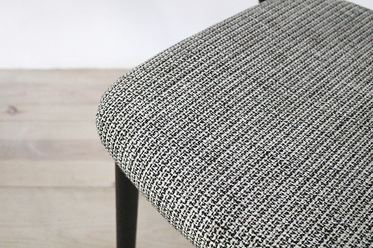 ブラックチェア