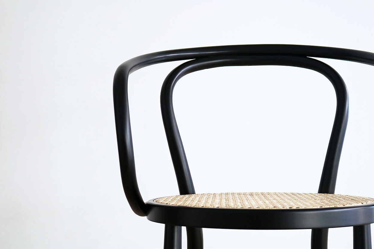 ブラックチェア