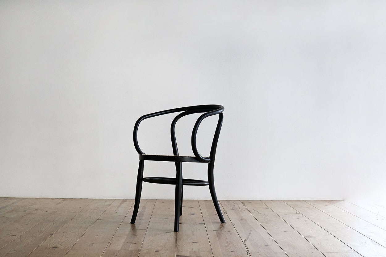 ブラックチェア