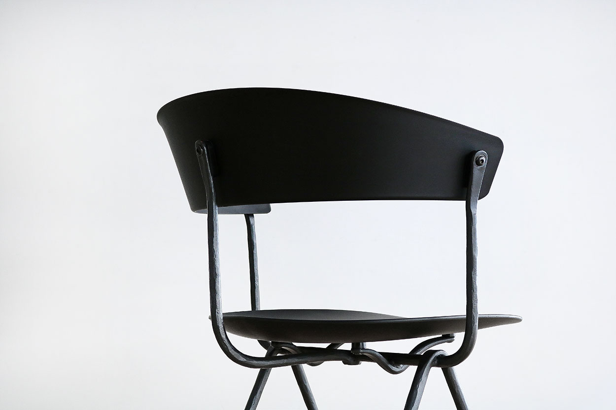 アイアンチェア