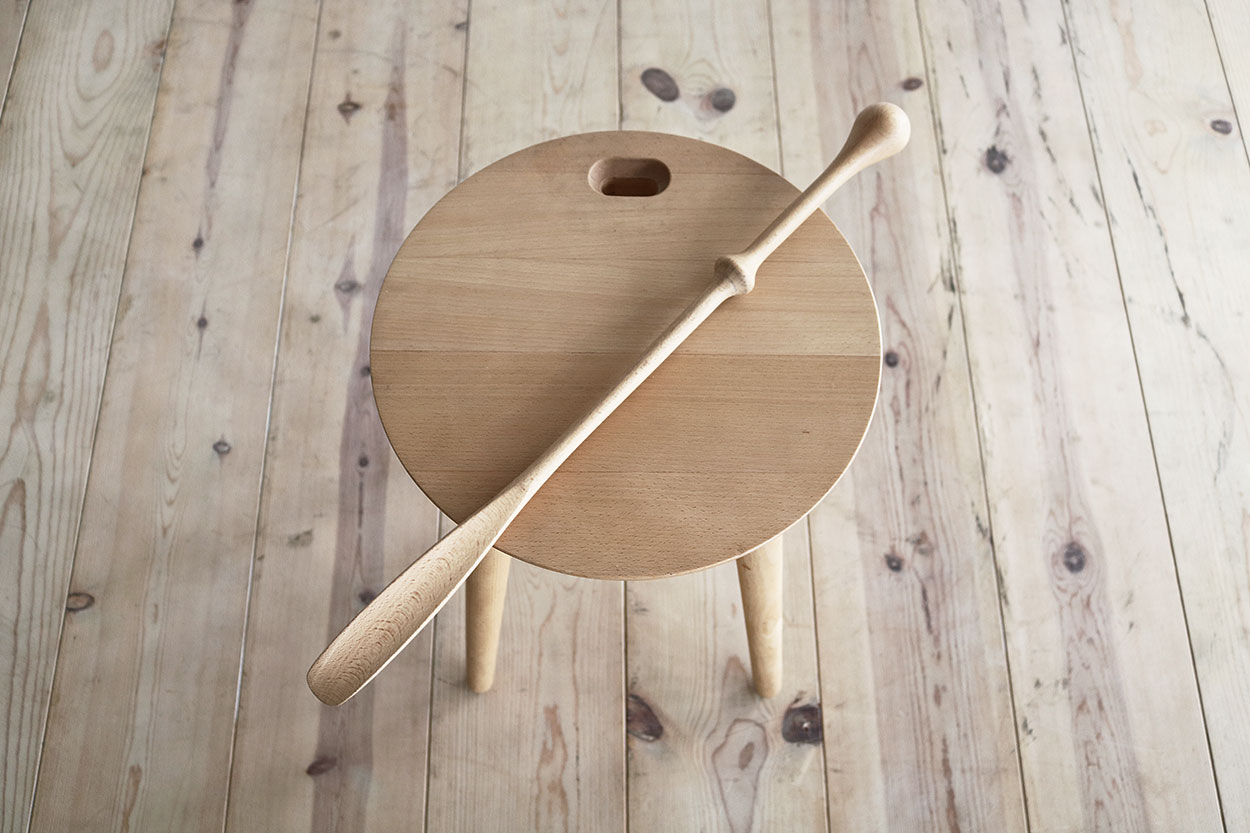 靴ベラ付きスツール