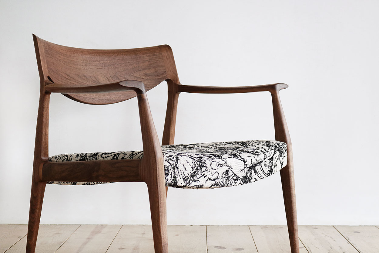 凛イージーチェア