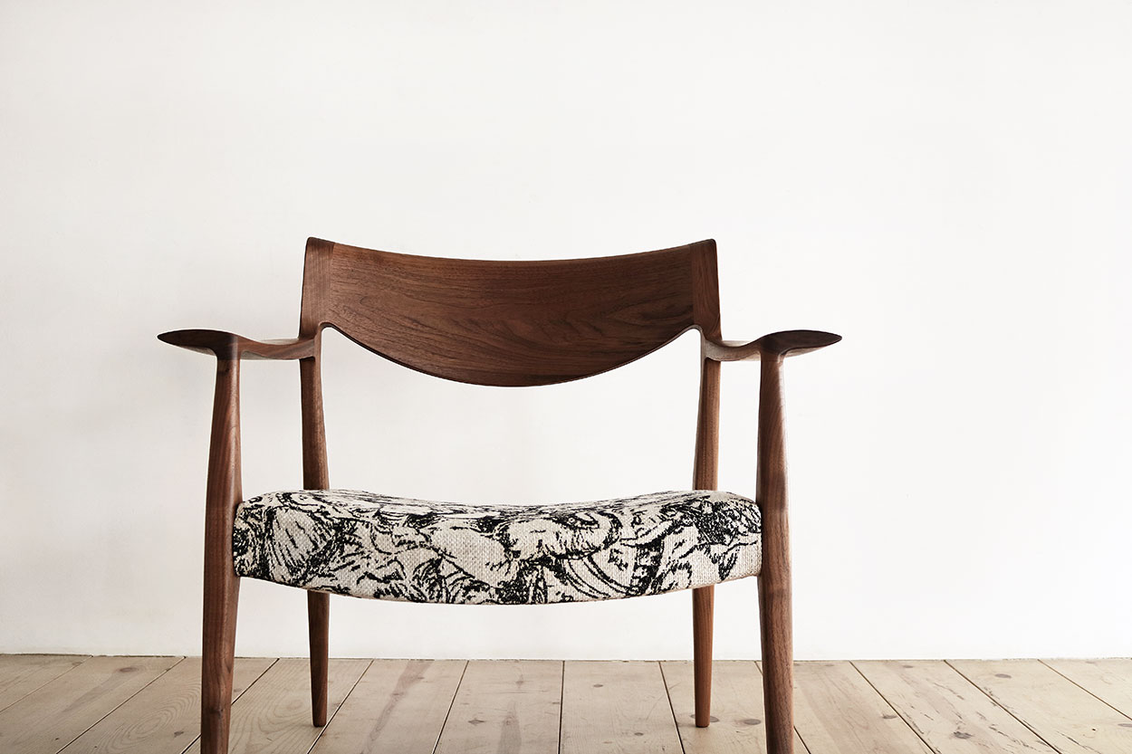 凛イージーチェア