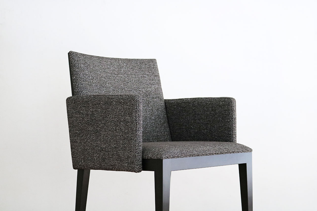 ファブリックチェア