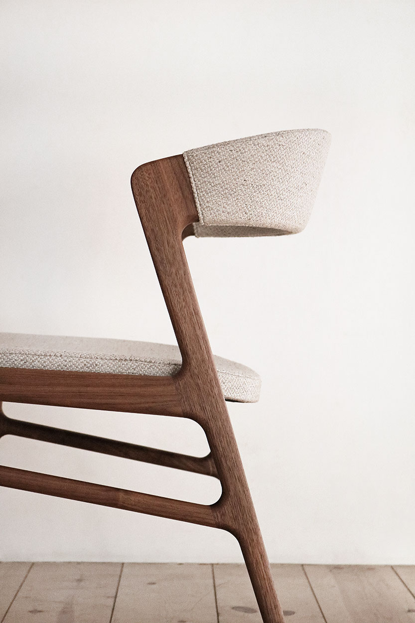 ハーフアームチェア