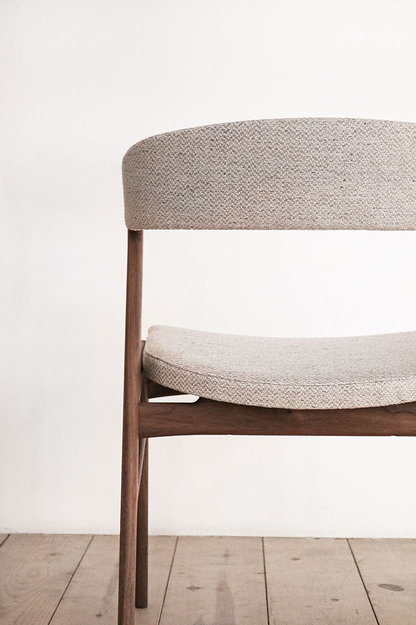 ハーフアームチェア