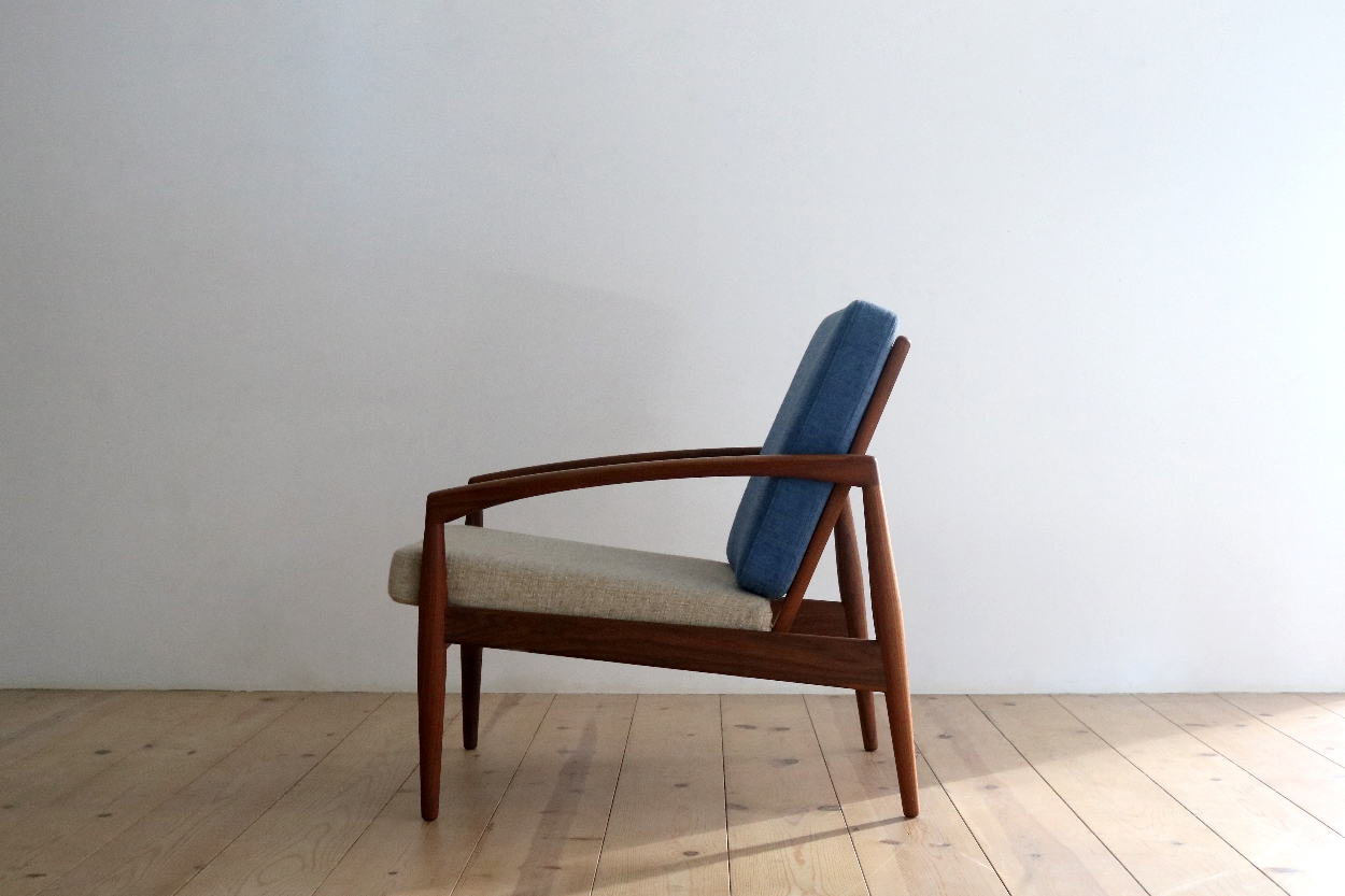 ペーパーナイフソファ