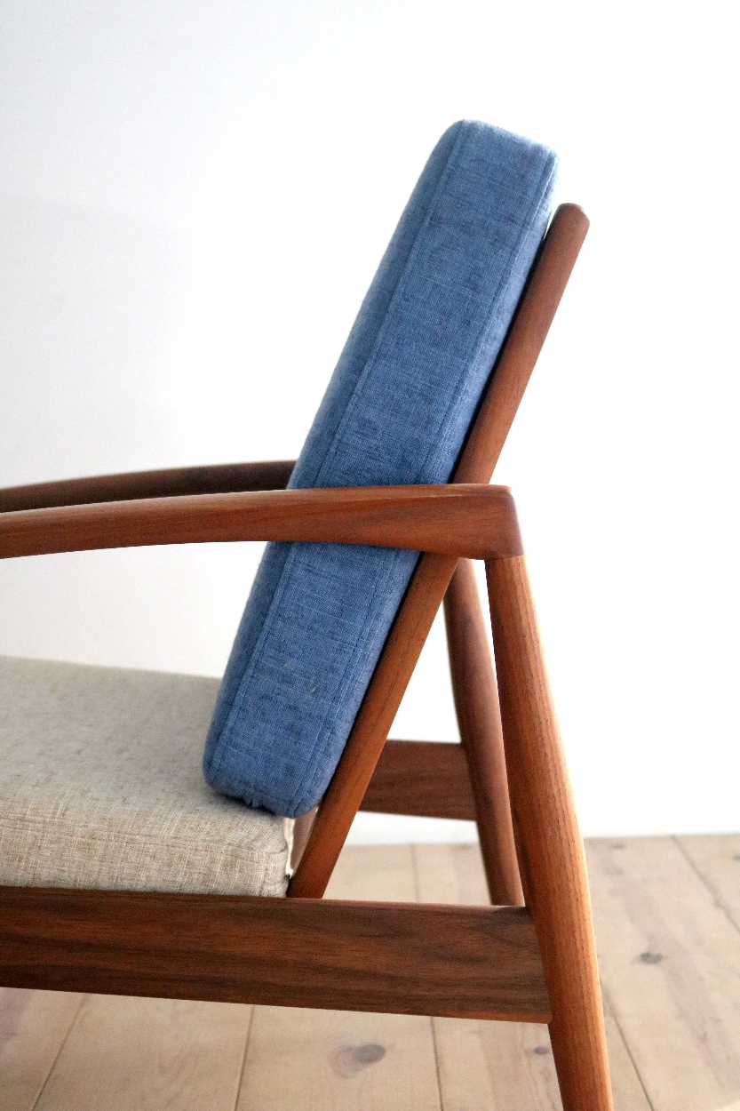 ペーパーナイフソファ