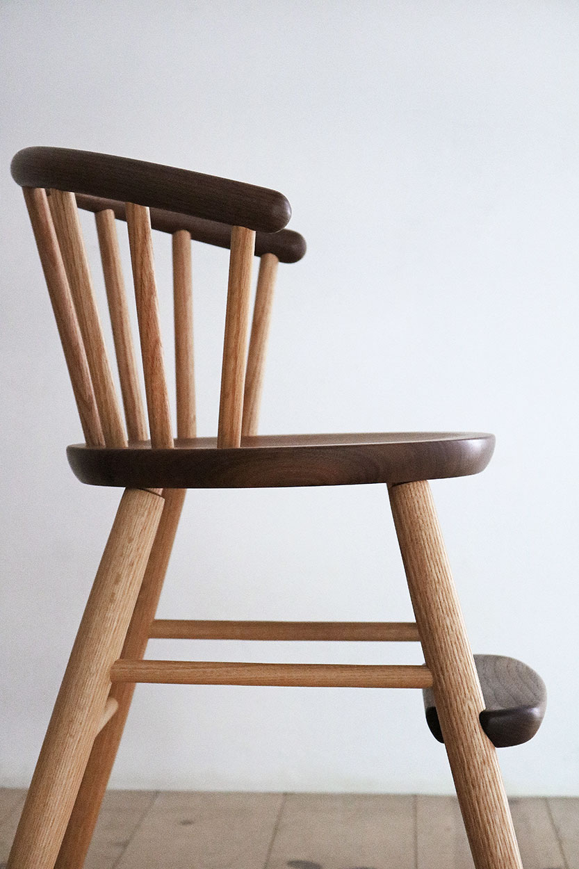 木の椅子