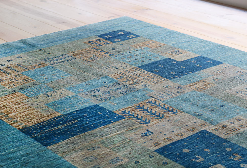 青いパッチワークギャッベ