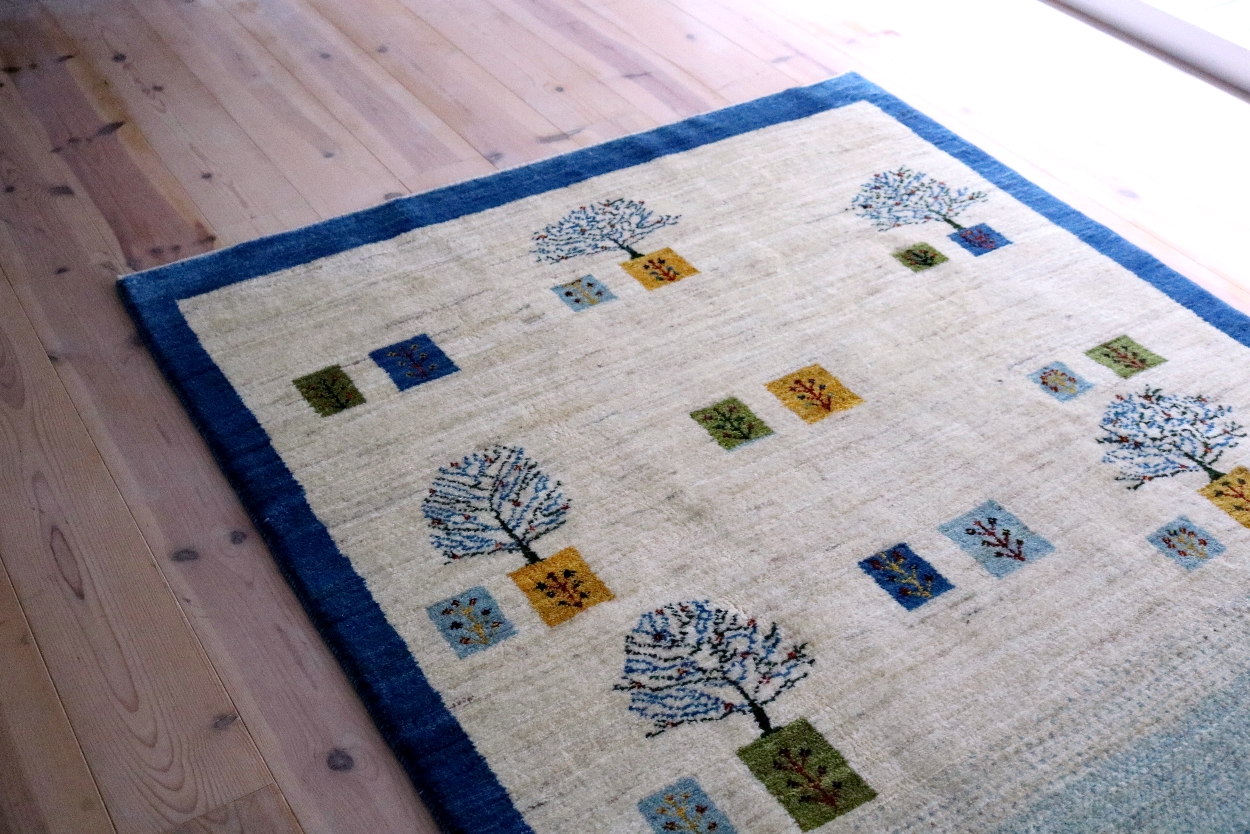 ブルー生命の樹ギャッベ