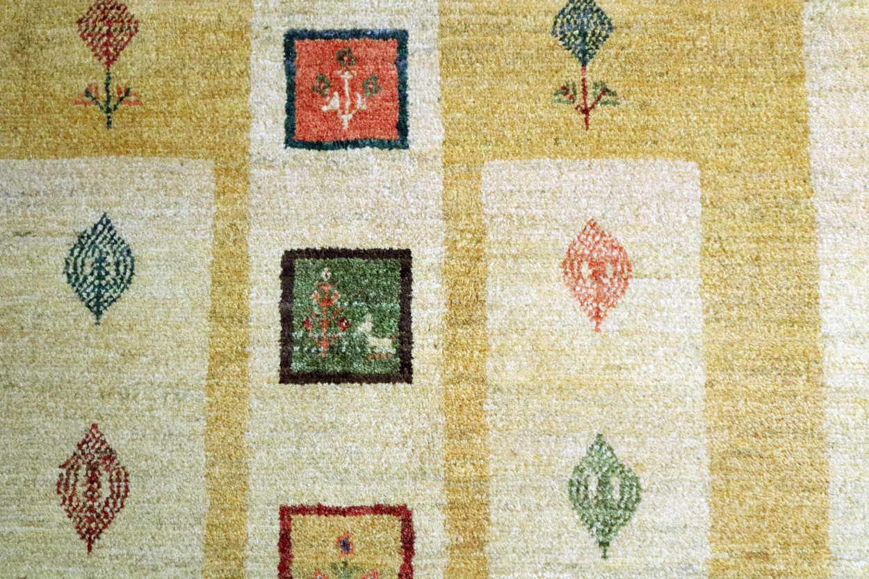 イエローギャッベ