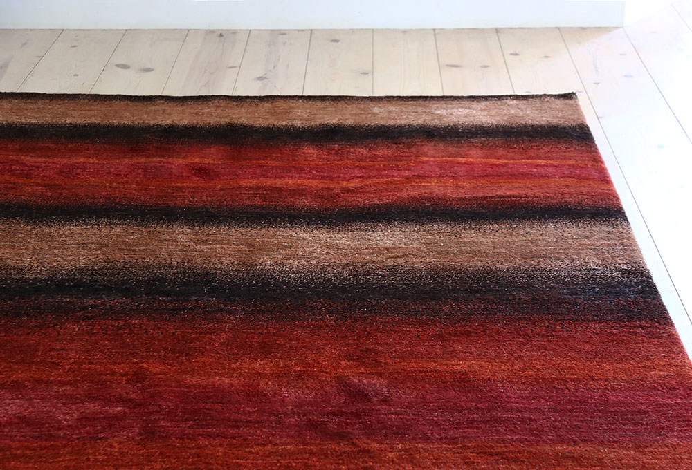 赤グラデショーンギャッベ