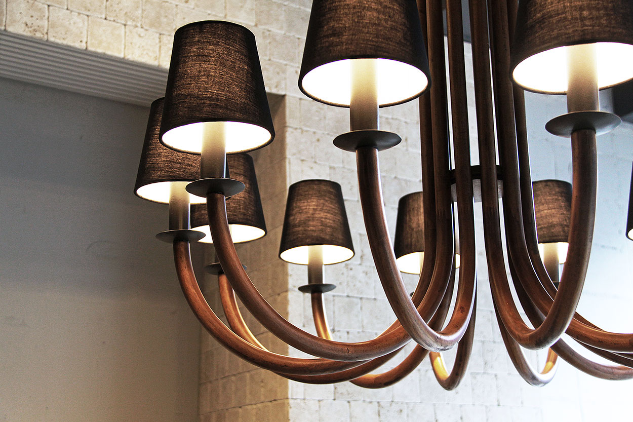 木製シャンデリア