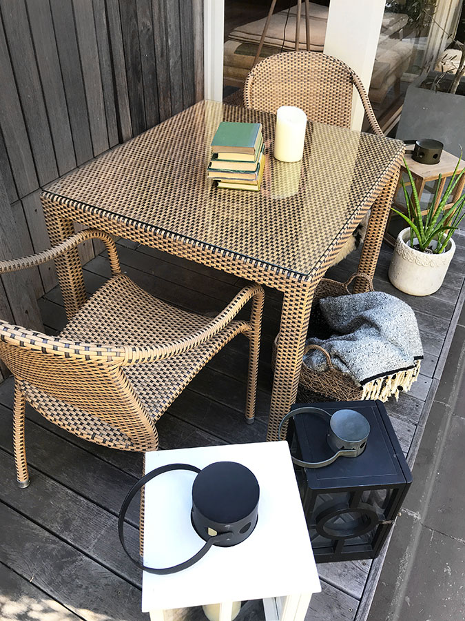 アウトドアテーブル