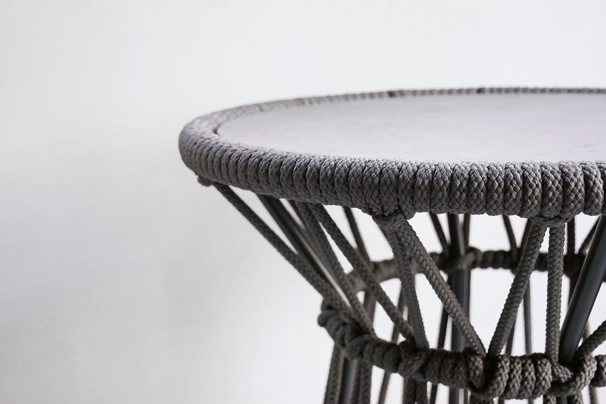 アウトドアテーブル