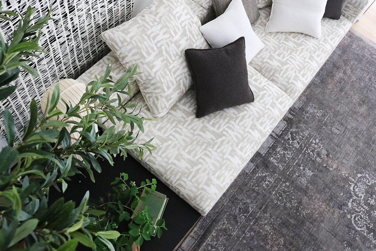 ウッドフレームソファ