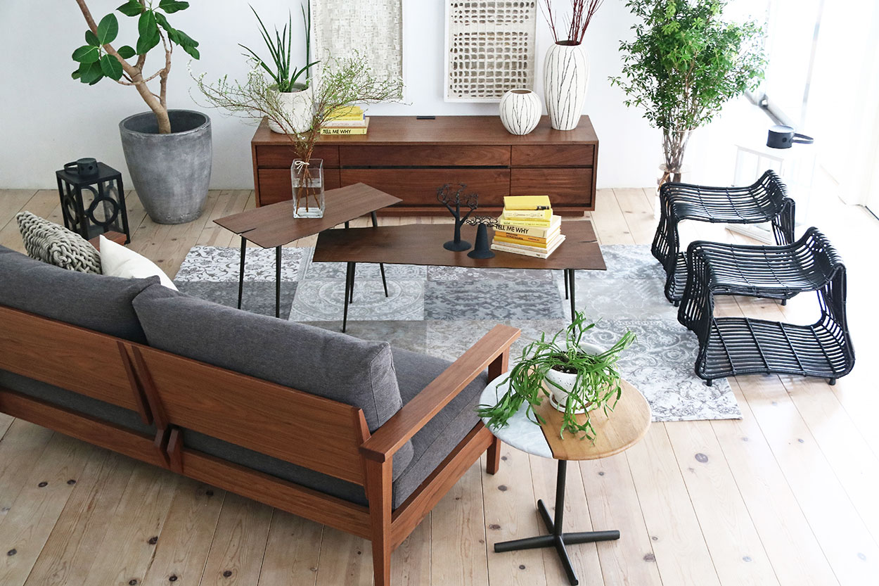 ウォールナットテレビボード