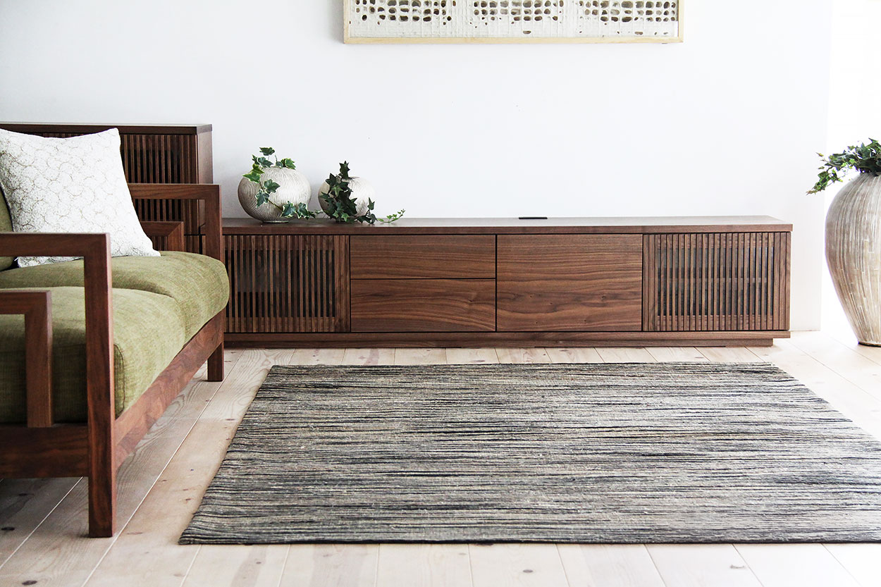 ウォールナットテレビボード