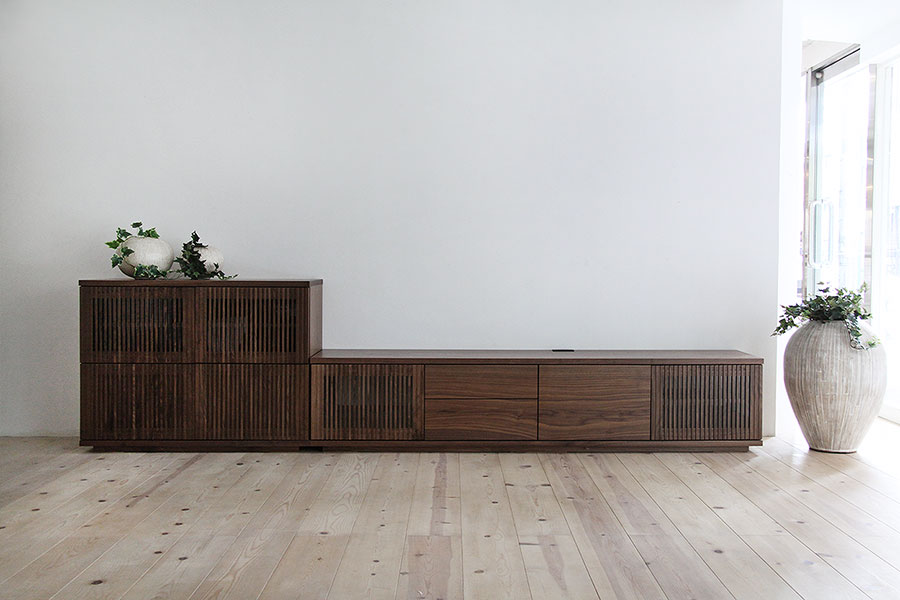 ウォールナットテレビボード