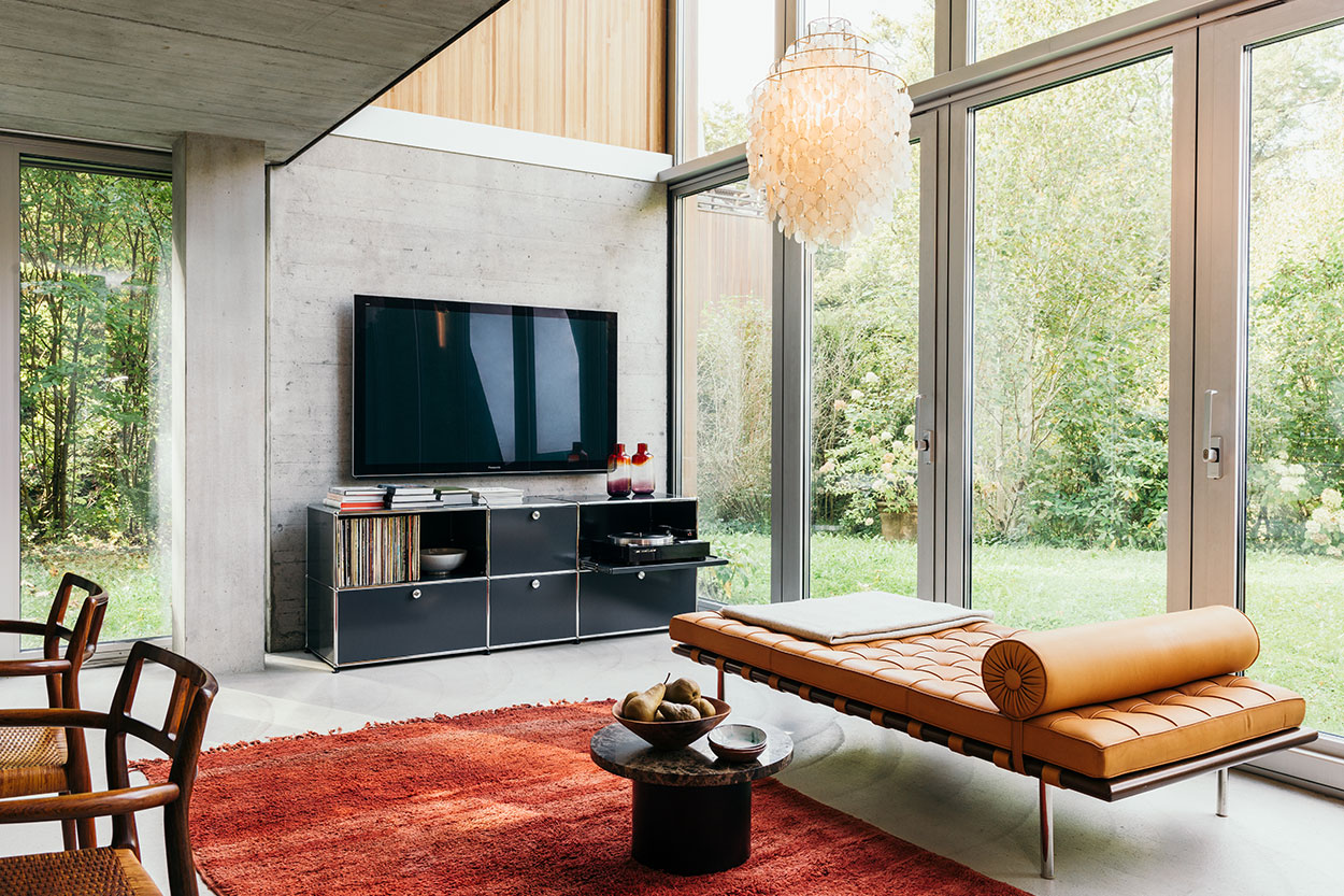 デザイン収納家具