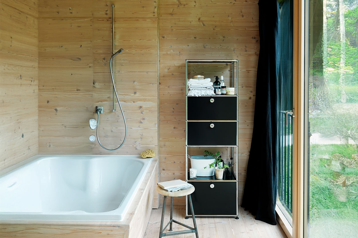 デザイン収納家具