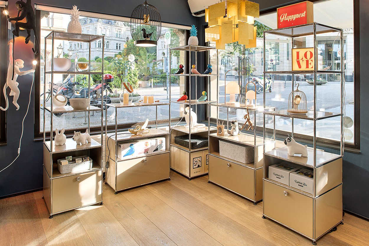 デザイン収納家具