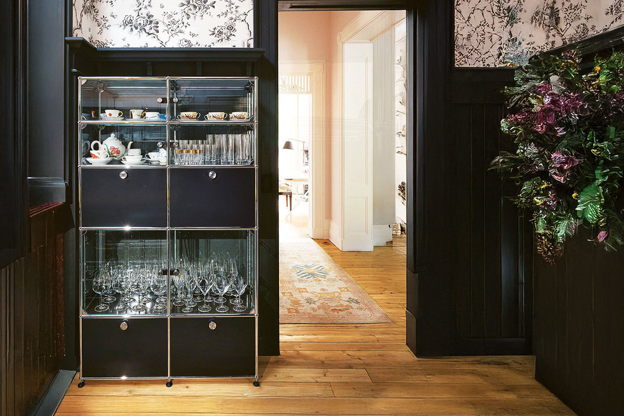 デザイン収納家具