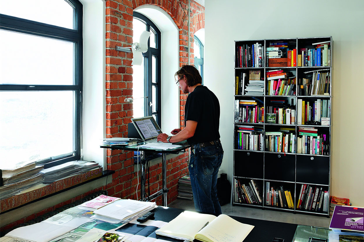 デザイン収納家具