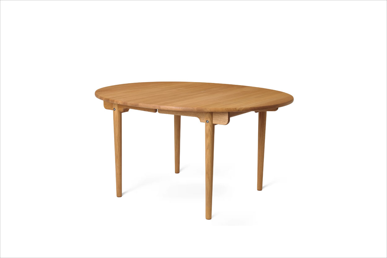 カールハンセン CH337身長式テーブル