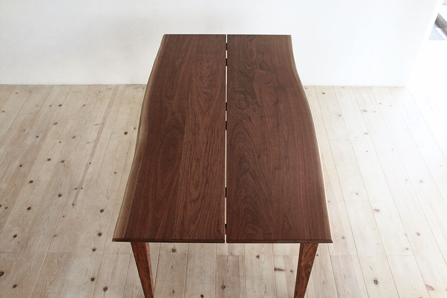 ウォールナット無垢材・テーブル