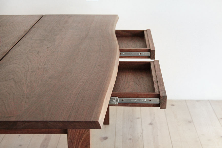 ウォールナット無垢材・テーブル