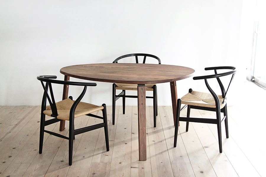 無垢テーブル・オニギリ